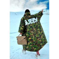 Kurtka damska KAMY. Kurtki damskie IVET, z nadrukiem, eleganckie. W wyprzedaży za 119,00 zł.