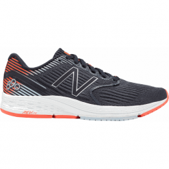New Balance W890TD6. Czarne buty sportowe damskie New Balance, bez wzorów, z gumy, tenisowe. W wyprzedaży za 349,99 zł.