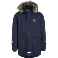 LEGO Wear TEC JAZZ 783 Płaszcz zimowy dark blue. Niebieskie płaszcze męskie marki LEGO Wear, na zimę, z nylonu, sportowe. W wyprzedaży za 329,40 zł.