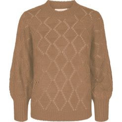 Sweter "Joanna" w kolorze jasnobrązowym. Pomarańczowe swetry damskie Kaffe, m, bez wzorów, ze splotem, bez rękawów, bez kaptura. W wyprzedaży za 132,95 zł.