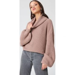 Golfy damskie: NA-KD Trend Sweter oversize z golfem – Pink