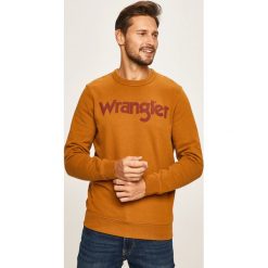 Wrangler - Bluza. Żółte bluzy męskie Wrangler, s, z nadrukiem, z bawełny, z okrągłym kołnierzem, bez rękawów, bez kaptura. Za 189,90 zł.