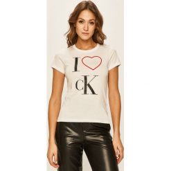 Calvin Klein Jeans - T-shirt. Białe bluzki damskie Calvin Klein Jeans, s, z nadrukiem, z bawełny, z okrągłym kołnierzem. Za 179,90 zł.