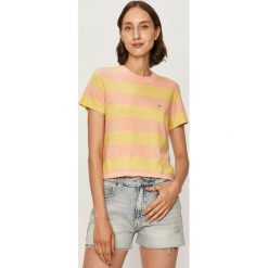 Tommy Jeans - T-shirt. T-shirty damskie Tommy Jeans, s, bez wzorów, z bawełny, casualowe, z okrągłym kołnierzem. Za 199,90 zł.