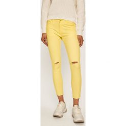 Answear - Jeansy. Żółte jeansy damskie ANSWEAR, s. W wyprzedaży za 49,90 zł.