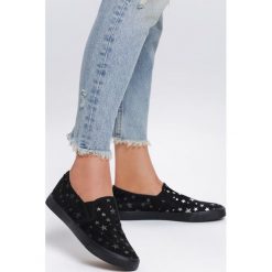 Czarne Slip On Were On It. Czarne trampki i tenisówki damskie Renee. Za 49,99 zł.
