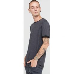 T-shirty męskie: T-shirt z kontrastowym obszyciem - Szary