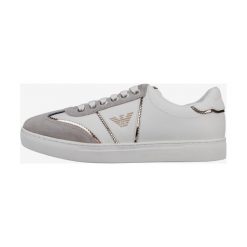 Emporio Armani Tenisówki Biały Szary. Szare trampki i tenisówki damskie Emporio Armani, bez wzorów, ze skóry, bez zapięcia. Za 722,95 zł.