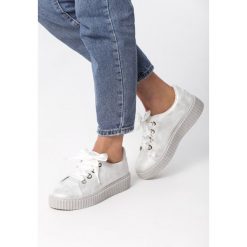 Srebrne Creepersy Silver Dream. Szare półbuty damskie Born2be, bez wzorów, z tkaniny, bez obcasa, na platformie, na sznurówki. Za 59,99 zł.