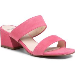 Klapki VAGABOND - Elena 4935-040-58 Candy Pink. Różowe klapki damskie Vagabond, bez wzorów, ze skóry, bez obcasa, na obcasie. Za 339,00 zł.