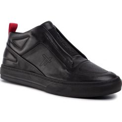 Sneakersy TOGOSHI - TG-04-03-000082 101. Czarne sneakersy męskie Togoshi, na co dzień, bez wzorów, ze skóry ekologicznej, klasyczne, bez zapięcia. W wyprzedaży za 279,00 zł.