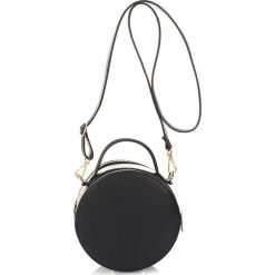 Skórzana torebka w kolorze czarnym - 20 x 20 x 9 cm. Czarne torebki klasyczne damskie Black Bags, w paski, ze skóry, na ramię, bez dodatków. W wyprzedaży za 219,95 zł.