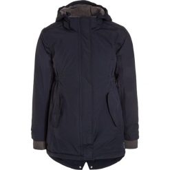 Mikkline GIRLS COAT SOLID Płaszcz zimowy blue nights. Niebieskie kurtki chłopięce zimowe marki mikk-line, z materiału. W wyprzedaży za 335,20 zł.