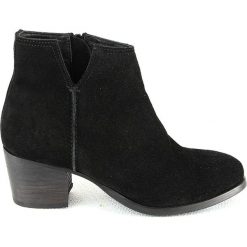 Skórzane botki "Cecile" w kolorze czarnym. Czarne botki damskie Manoukian, Biscote, bez obcasa, na obcasie, bez zapięcia. W wyprzedaży za 239,95 zł.