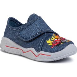 Kapcie SUPERFIT - 6-00298-81 M Blau. Niebieskie sandały chłopięce Superfit, z tworzywa sztucznego, bez zapięcia. Za 129,00 zł.