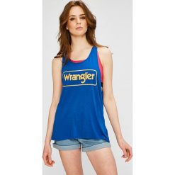 Wrangler - Top. Niebieskie topy damskie marki Wrangler, s, z nadrukiem, z bawełny, z okrągłym kołnierzem. W wyprzedaży za 69,90 zł.