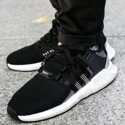 Buty adidas EQT Support 93/17 (BY9509). Czarne bez kategorii marki Adidas, z materiału, adidas eqt support. Za 299,99 zł.