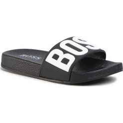 Klapki BOSS - J29202 S Black 09B. Czarne sandały dziewczęce Boss, z tworzywa sztucznego, bez zapięcia. Za 179,00 zł.