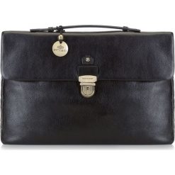 Teczka 21-3-101-1. Czarne aktówki damskie Wittchen, w paski, eleganckie, z breloczkiem. Za 1259,00 zł.
