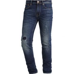 Burton Menswear London PATCHWORK Jeans Skinny Fit blue. Niebieskie jeansy męskie relaxed fit marki Burton Menswear London. W wyprzedaży za 135,20 zł.