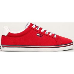 Tommy Jeans - Tenisówki. Niebieskie trampki i tenisówki damskie Tommy Jeans, bez wzorów, z jeansu, na sznurówki. Za 269,90 zł.