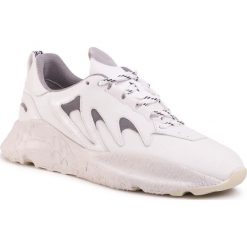 Sneakersy ROBERTO CAVALLI - 661/Z/SF A Bianco. Białe sneakersy męskie Roberto Cavalli, na co dzień, bez wzorów, z zamszu, bez zapięcia. Za 1449,00 zł.