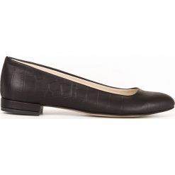 Balerinki w szpic z tłoczeniem - skóra naturalna - model 050 - kolor czarny krokodyl. Czarne baleriny damskie Zapato, bez wzorów, ze skóry, bez obcasa. Za 309,00 zł.