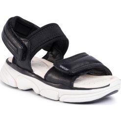 Sandały GEOX - J S.Lunare G. E J02BHE 0BCNH C9999 M Black. Czarne sandały dziewczęce Geox, ze skóry ekologicznej, bez zapięcia. Za 279,00 zł.