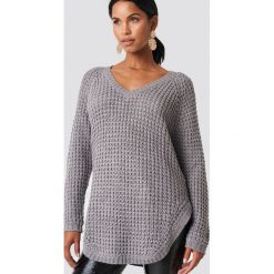 NA-KD Sweter ze splotem - Grey. Szare swetry oversize damskie marki NA-KD, z dzianiny. Za 80,95 zł.