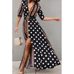 Sukienka KELSEY. Sukienki damskie Sukienka KELSEY, s, bez wzorów, bez kołnierzyka, bez rękawów, długie. W wyprzedaży za 89,00 zł.