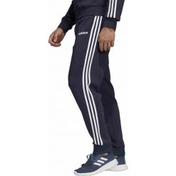 MĘSKIE SPODNIE ADIDAS ESSENTIALS 3 STRPES FLEECE (XXL). Spodnie męskie Adidas, xxl, bez wzorów. Za 179,99 zł.
