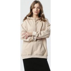 Jasnobeżowa Bluza Deemed. Brązowe bluzy damskie Born2be, s, bez wzorów, bez rękawów, z kapturem. Za 119,99 zł.
