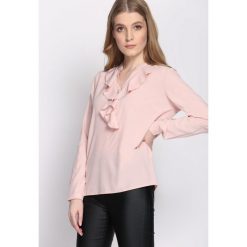 Jasnoróżowa Koszula Recently. Szare koszule damskie marki Born2be, na imprezę, s, bez wzorów, z tkaniny, eleganckie, bez kołnierzyka, z długim rękawem. Za 44,99 zł.