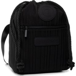 Plecak DESIGUAL - 20SQXW17 2000. Czarne plecaki męskie Desigual, bez wzorów, z materiału, sportowe. W wyprzedaży za 199,00 zł.