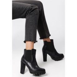 Czarne Botki Jet Black. Czarne botki damskie Born2be, za kostkę, na wysokim obcasie, na obcasie, bez zapięcia. Za 159,99 zł.