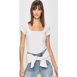 Medicine - Top Basic. Czarne bluzki damskie marki MEDICINE, s, bez wzorów, z elastanu, casualowe, z okrągłym kołnierzem, z krótkim rękawem. Za 29,90 zł.