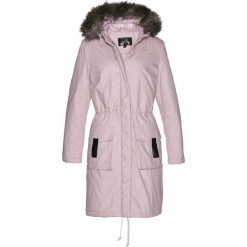 Kurtka parka bonprix matowy jasnoróżowy. Czerwone kurtki damskie marki bonprix, z kapturem. Za 219,99 zł.