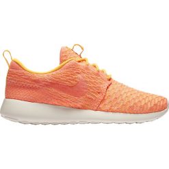 Buty Nike Wmns Roshe One Flyknit "Laser Orange" (704927-802). Pomarańczowe buty sportowe damskie marki Nike, z materiału. Za 158,99 zł.