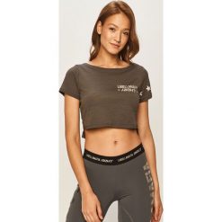 LaBellaMafia - T-shirt. Szare topy damskie LABELLAMAFIA, s, z nadrukiem, z dzianiny, casualowe, bez kołnierzyka. W wyprzedaży za 99,90 zł.