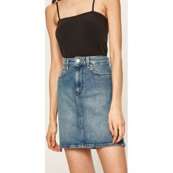 Wrangler - Spódnica. Spódniczki damskie Wrangler, na co dzień, s, bez wzorów, z elastanu, casualowe, mini, proste. W wyprzedaży za 219,90 zł.