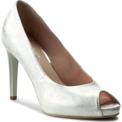 Szpilki EKSBUT - 17-4393-369-1G Srebro. Szare półbuty damskie Eksbut, bez wzorów, ze skóry, eleganckie, bez obcasa, na obcasie, bez zapięcia. W wyprzedaży za 179,00 zł.