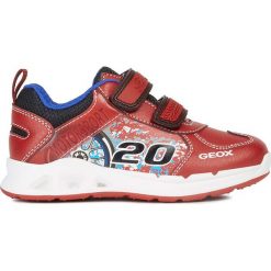 Sneakersy "Dakin" w kolorze czerwonym. Czerwone trampki chłopięce geox kids, bez wzorów, bez zapięcia. W wyprzedaży za 159,95 zł.