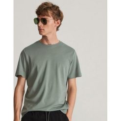 T-shirt z bawełny pima - Turkusowy. Niebieskie t-shirty męskie Reserved, s, bez wzorów, z bawełny, bez kołnierzyka. Za 49,99 zł.
