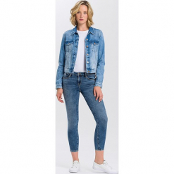 Dżinsy "Alyss" - Super Skinny fit - w kolorze niebieskim. Niebieskie rurki damskie marki Cross Jeans, z aplikacjami. W wyprzedaży za 136,95 zł.