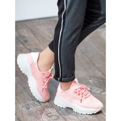 TEKSTYLNE OBUWIE SPORTOWE VICES. Różowe buty sportowe damskie vices, bez wzorów, bez zapięcia. Za 102,90 zł.