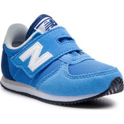 Sneakersy NEW BALANCE - IV220CBL Niebieski. Niebieskie trampki chłopięce New Balance, bez wzorów, ze skóry ekologicznej, na rzepy. W wyprzedaży za 139,00 zł.