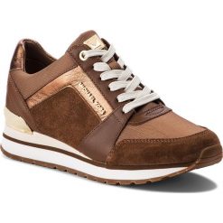 Sneakersy MICHAEL MICHAEL KORS - Billie Trainer 43F8BIFS1S Dk Caramel. Pomarańczowe półbuty damskie MICHAEL Michael Kors, z zamszu. W wyprzedaży za 459,00 zł.