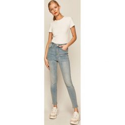 Medicine - Jeansy Boho Breeze. Niebieskie jeansy damskie MEDICINE, bez wzorów, z elastanu, z podwyższonym stanem. Za 119,90 zł.