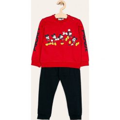 Blukids - Dres dziecięcy 74-98 cm. Czerwone spodnie chłopięce Blukids, bez wzorów, z bawełny, długie. Za 89,90 zł.