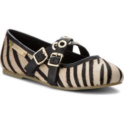 Baleriny GUESS - FJMEL3 LEP02 ZBA. Brązowe baleriny damskie lakierowane Guess, z materiału, na płaskiej podeszwie. Za 299,00 zł.